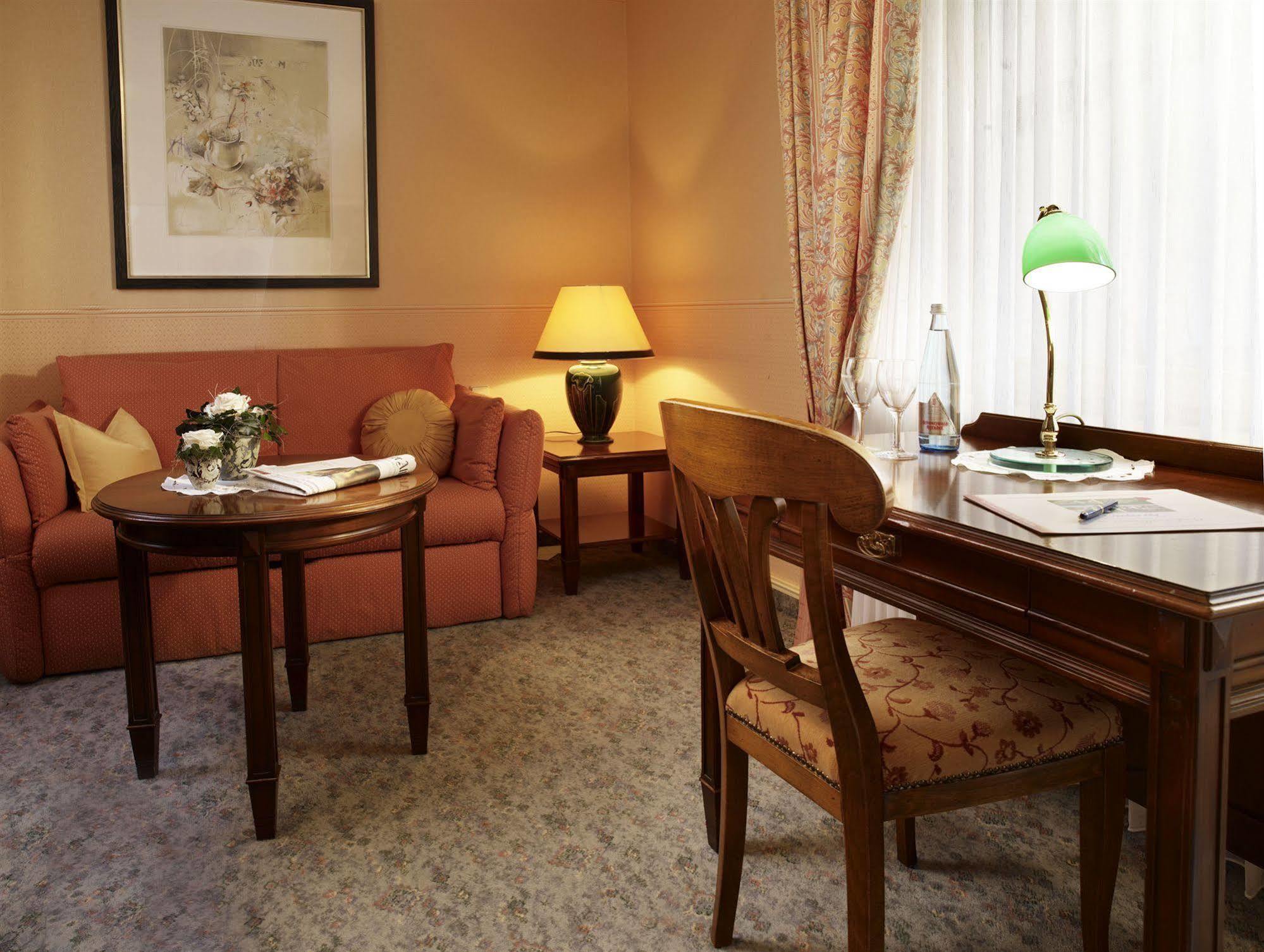 Flair Hotel Adlerbad バート・ペーターシュタル・グリースバッハ エクステリア 写真